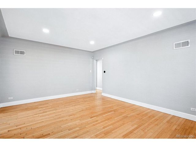 3065 Bellaire St, Denver, CO 80207