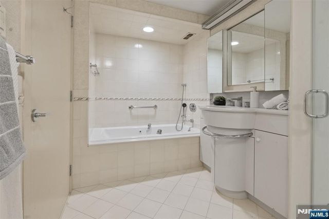 1 Horizon Road PH 1, Fort Lee, NJ 07024