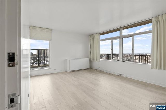 1 Horizon Road PH 1, Fort Lee, NJ 07024