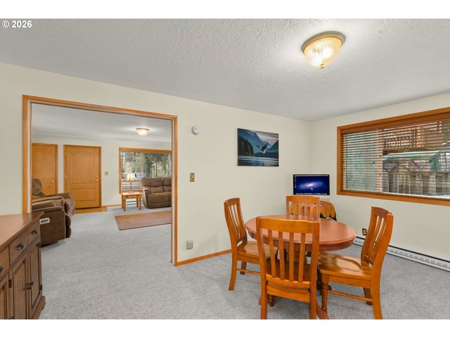 12605 Se HOLGATE Blvd, Portland, OR 97236