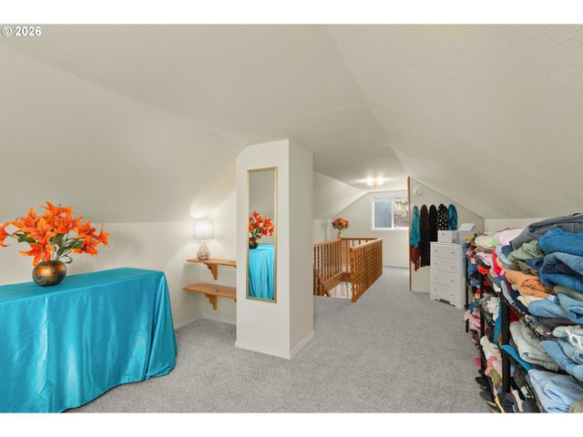 12605 Se HOLGATE Blvd, Portland, OR 97236