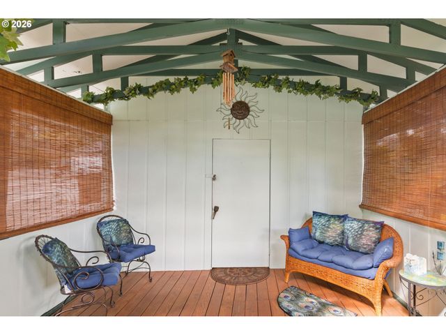 12605 Se HOLGATE Blvd, Portland, OR 97236