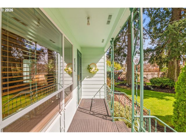 12605 Se HOLGATE Blvd, Portland, OR 97236