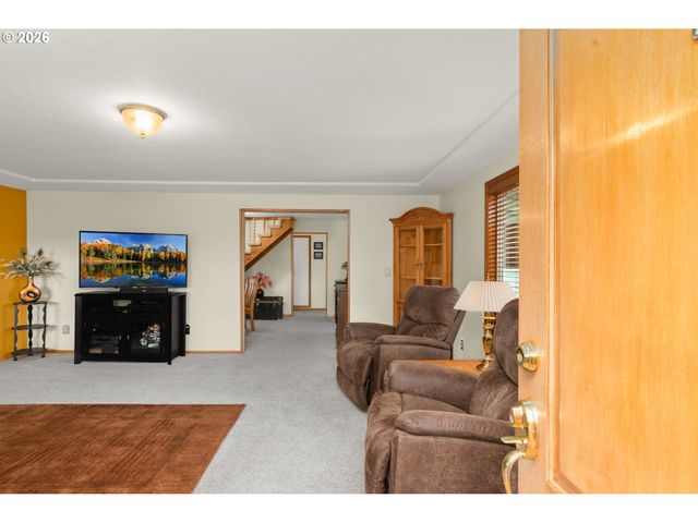 12605 Se HOLGATE Blvd, Portland, OR 97236