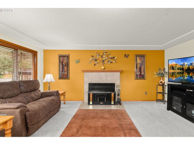 12605 Se HOLGATE Blvd, Portland, OR 97236