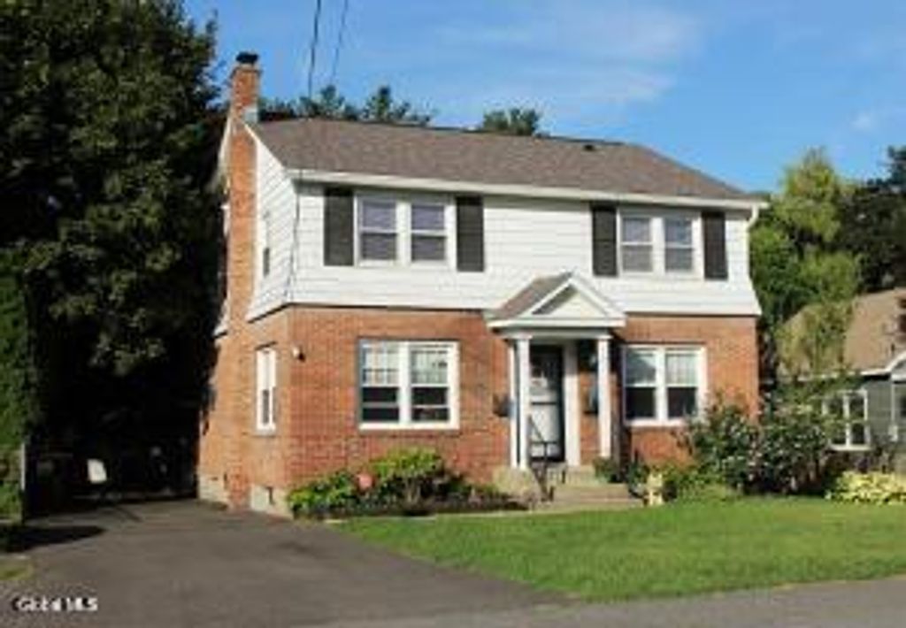 4 Katherine Road, Colonie, NY 12205