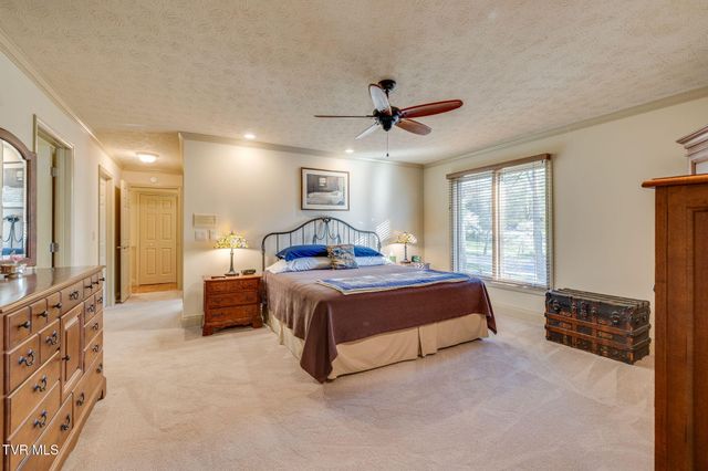 4116 Fox Run Court, Kingsport, TN 37664