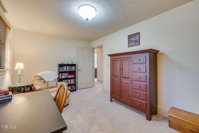 4116 Fox Run Court, Kingsport, TN 37664