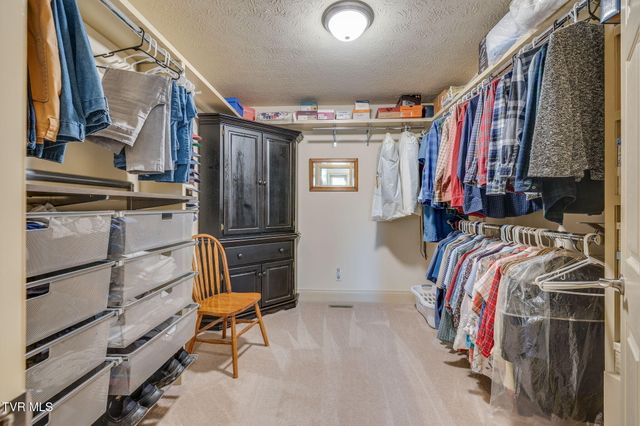 4116 Fox Run Court, Kingsport, TN 37664