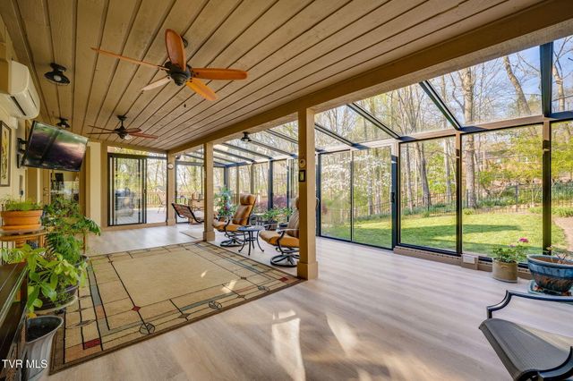 4116 Fox Run Court, Kingsport, TN 37664