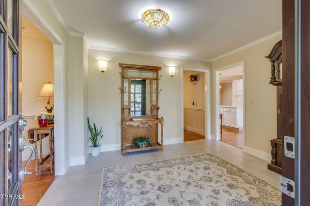 4116 Fox Run Court, Kingsport, TN 37664