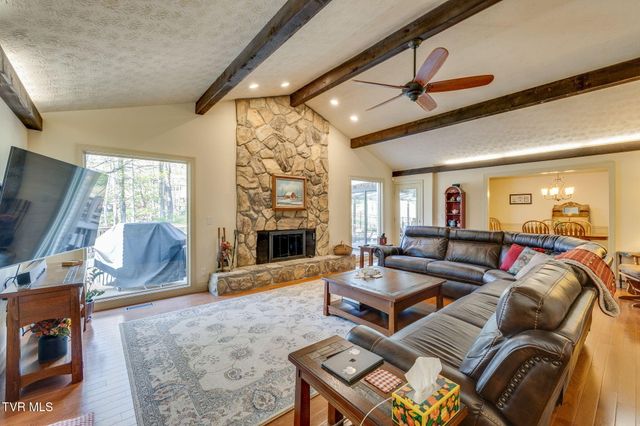 4116 Fox Run Court, Kingsport, TN 37664