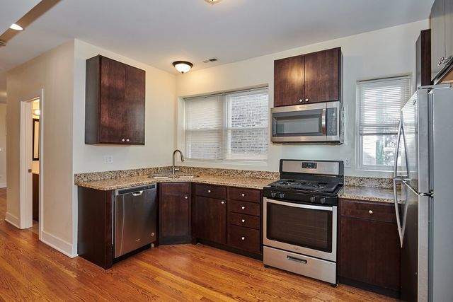 6241 N CLAREMONT Avenue 3, Chicago, IL 60659