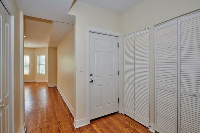 6241 N CLAREMONT Avenue 3, Chicago, IL 60659