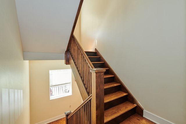 6241 N CLAREMONT Avenue 3, Chicago, IL 60659