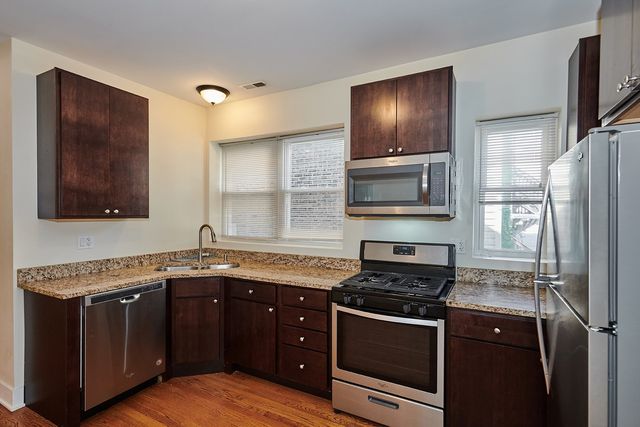 6241 N CLAREMONT Avenue 3, Chicago, IL 60659