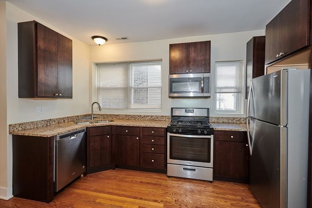 6241 N CLAREMONT Avenue 3, Chicago, IL 60659