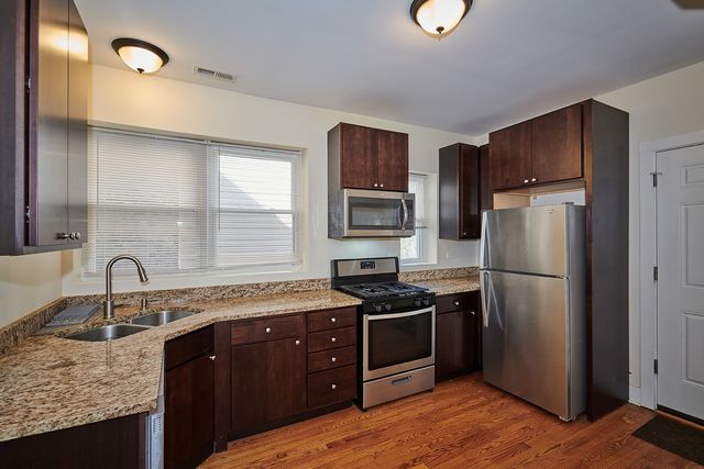 6241 N CLAREMONT Avenue 3, Chicago, IL 60659