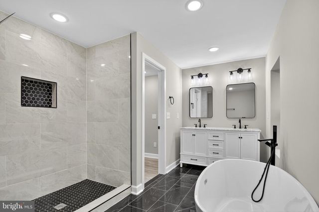 1707 N BROADWAY, Baltimore, MD 21213