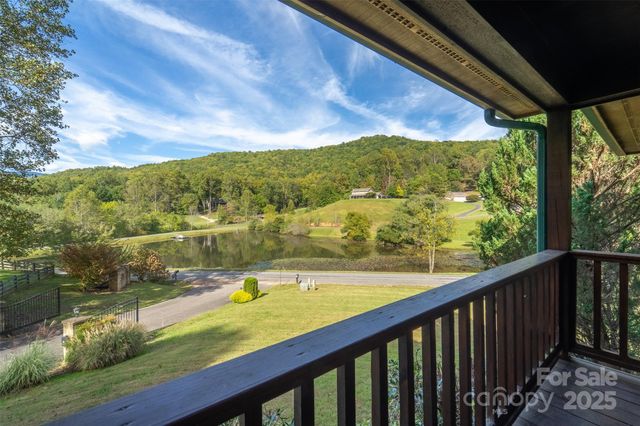 25 Black Oak Drive, Hayesville, NC 28904