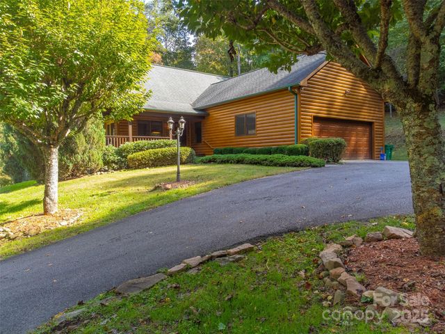 25 Black Oak Drive, Hayesville, NC 28904