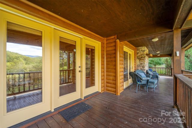 25 Black Oak Drive, Hayesville, NC 28904