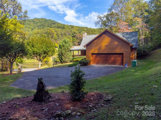 25 Black Oak Drive, Hayesville, NC 28904