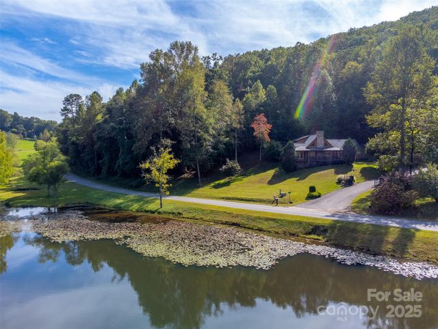 25 Black Oak Drive, Hayesville, NC 28904