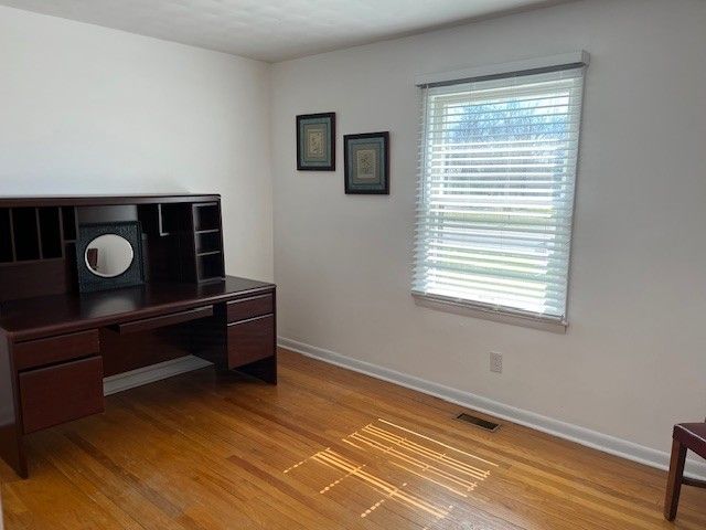 102 Gwen Ave, Gallatin, TN 37066