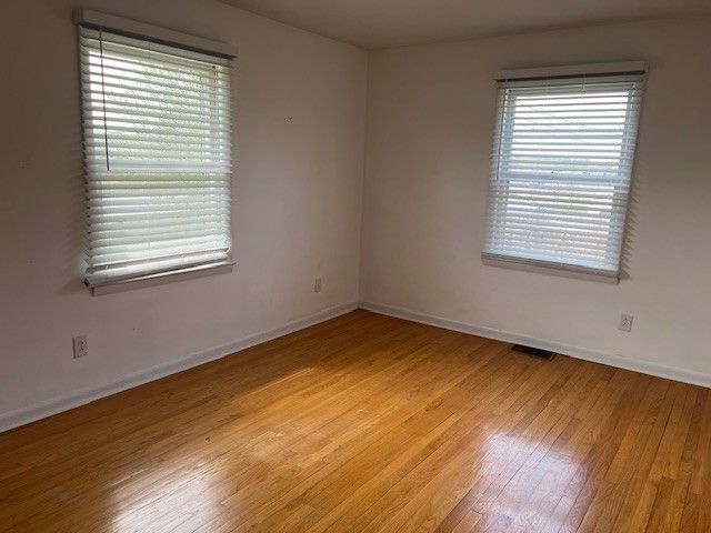 102 Gwen Ave, Gallatin, TN 37066