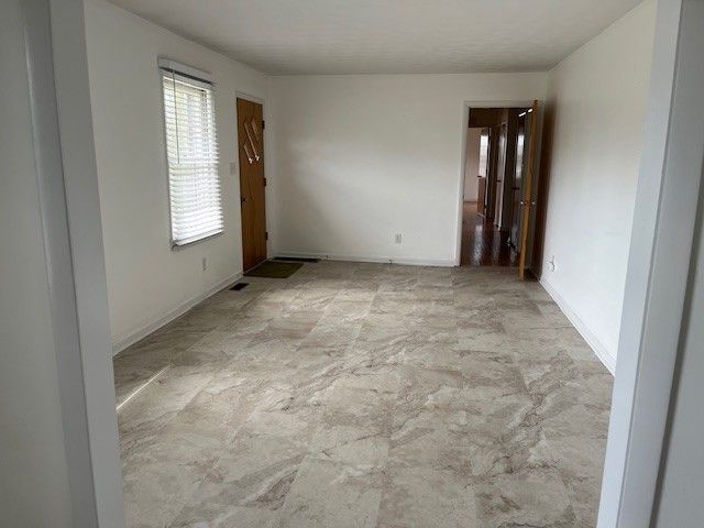 102 Gwen Ave, Gallatin, TN 37066