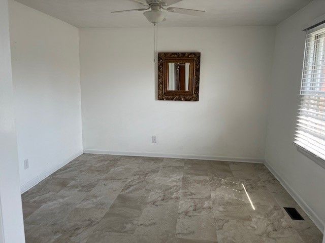 102 Gwen Ave, Gallatin, TN 37066