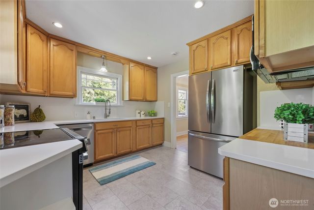 5811 S Sheridan Avenue, Tacoma, WA 98408