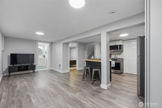 5811 S Sheridan Avenue, Tacoma, WA 98408