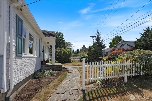 5811 S Sheridan Avenue, Tacoma, WA 98408