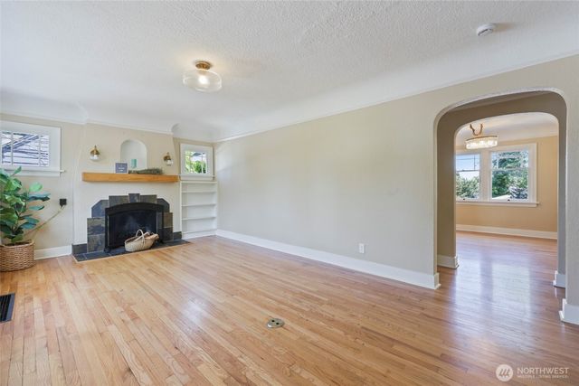 5811 S Sheridan Avenue, Tacoma, WA 98408