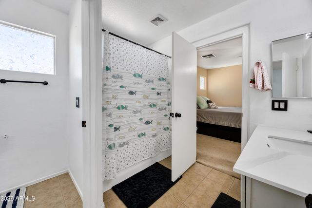 1430 E ROMLEY Avenue, Phoenix, AZ 85040