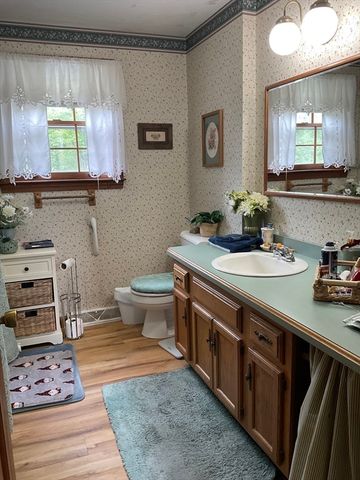 7 Bisbee Dr, Carver, MA 02330