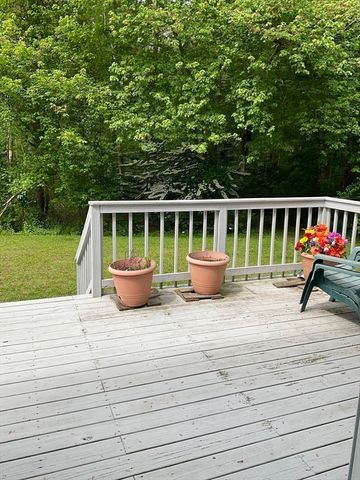 7 Bisbee Dr, Carver, MA 02330