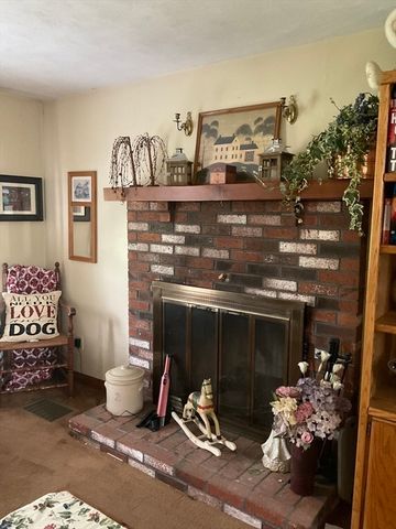 7 Bisbee Dr, Carver, MA 02330