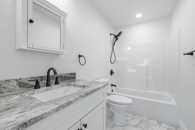 59 Lady Walsingham Way Lot 30, Laconia, NH 03246