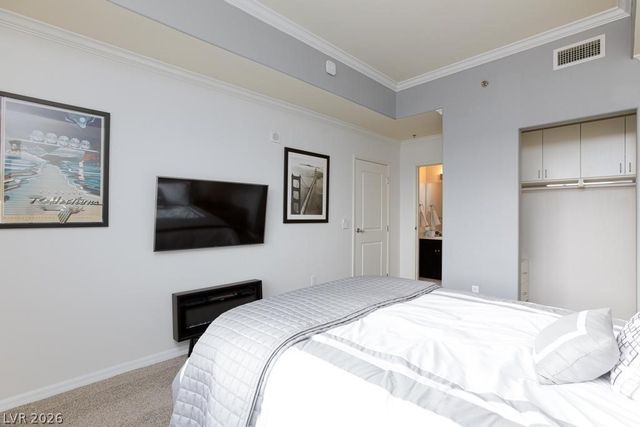 8255 Las Vegas Boulevard 2002, Las Vegas, NV 89123