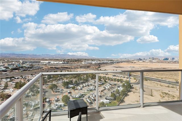 8255 Las Vegas Boulevard 2002, Las Vegas, NV 89123