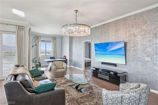 8255 Las Vegas Boulevard 2002, Las Vegas, NV 89123