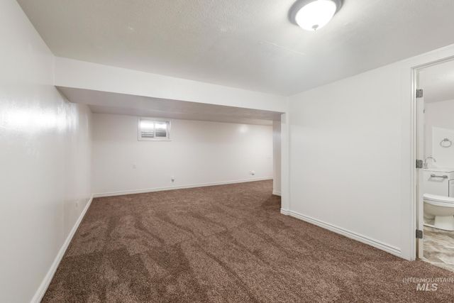 1170 Wendell St, Twin Falls, ID 83301