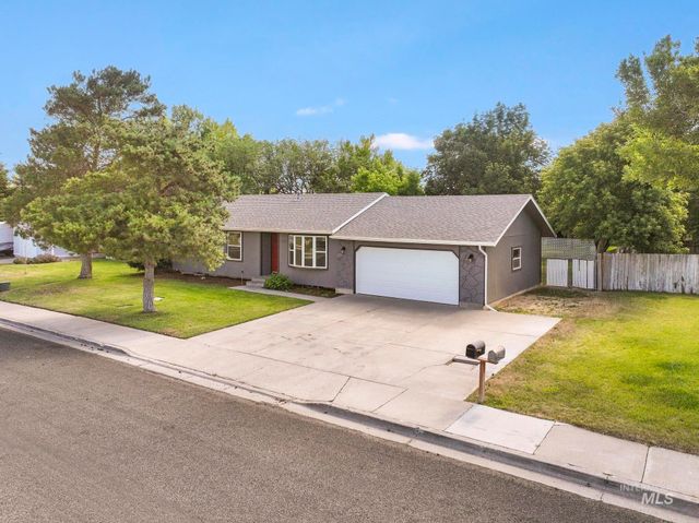 1170 Wendell St, Twin Falls, ID 83301