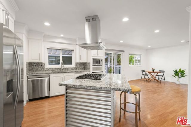 29500 Heathercliff Rd 18, Malibu, CA 90265