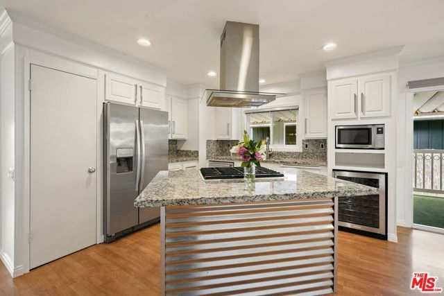 29500 Heathercliff Rd 18, Malibu, CA 90265