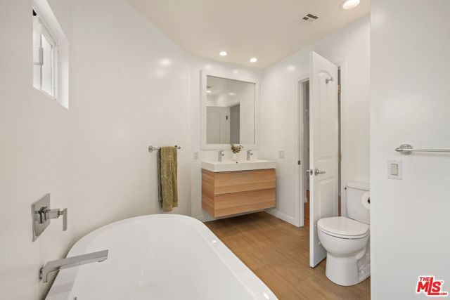 29500 Heathercliff Rd 18, Malibu, CA 90265