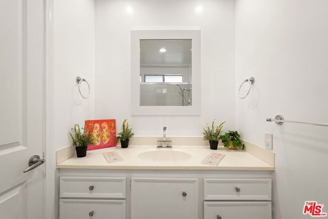 29500 Heathercliff Rd 18, Malibu, CA 90265